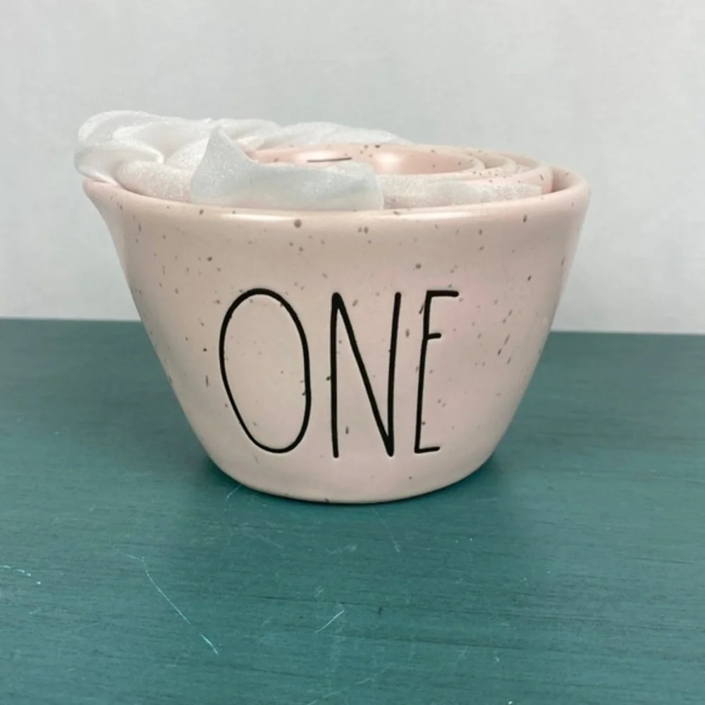 NWT Rae dunn pink speckled‎ measuring cups
